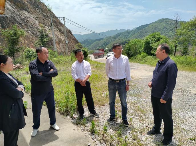 光太集團財務(wù)總監彭小明赴廣西協(xié)調項目建設工作
