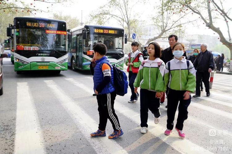 邯鄲公交：加班加點(diǎn)全力以赴 穩步推進(jìn)惠民工程