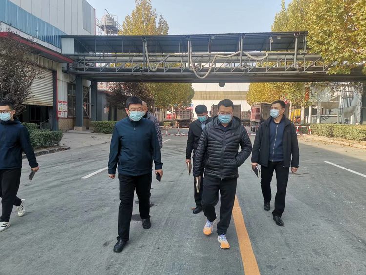 市交投集團總工程師申文勝帶隊到恒質(zhì)公司檢查督導疫情防控工作