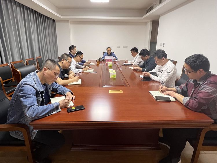 交建公司召開(kāi)專(zhuān)題會(huì )議傳達學(xué)習市交投集團黨委（擴大）會(huì )議精神