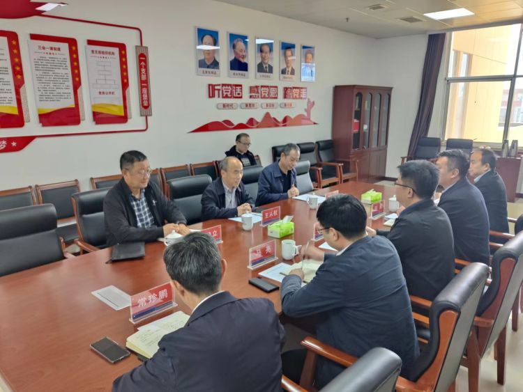 市交投集團外部董事蒞臨鐵投公司調研